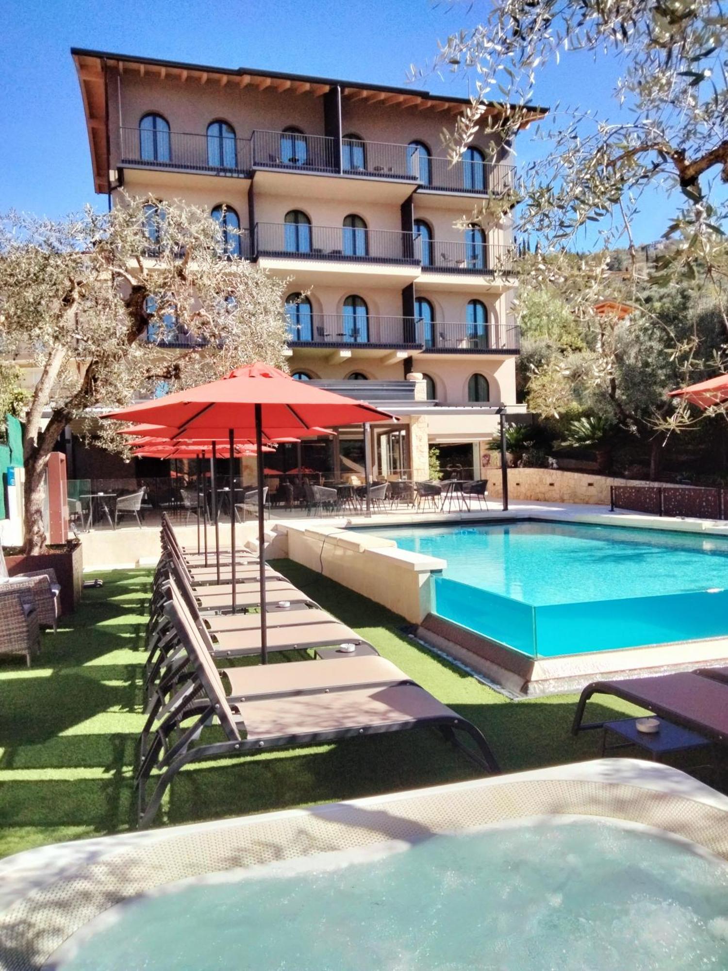 Hotel Ristorante Al Caminetto Worldhotels Crafted Adults Only